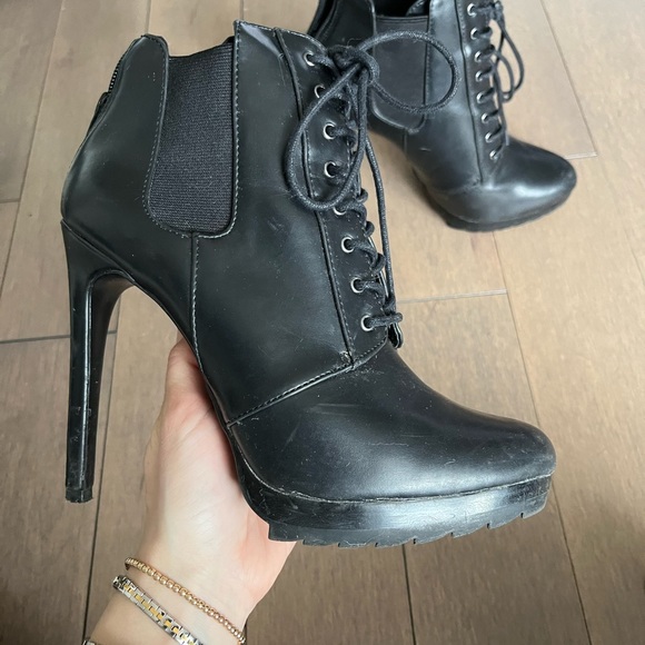 Zara Booties lugged sole - Picture 4 of 5